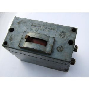 Автоматический выключатель АК 63-3М 6А